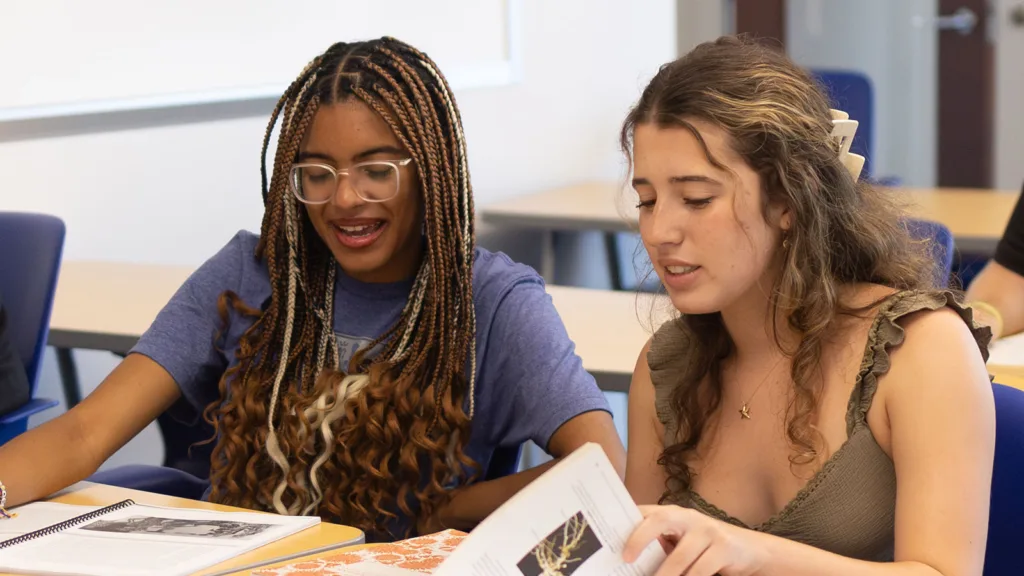 Two students working during an English class